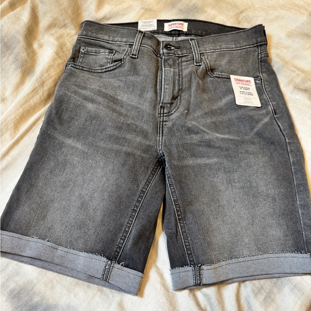 Levi’s SIGNATURE 9 inch slim Denim Shorts